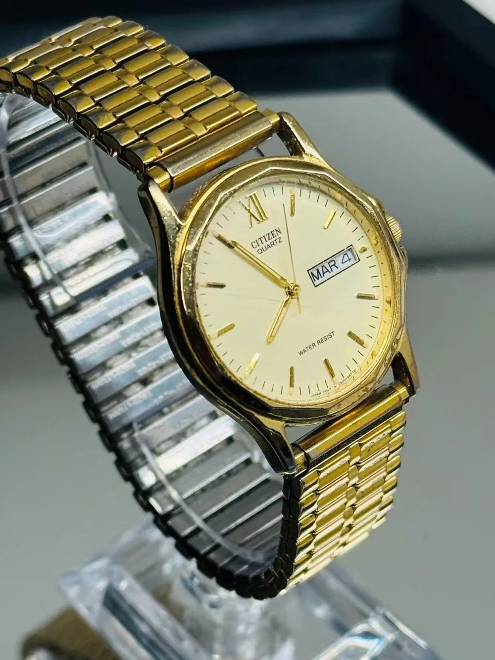 Vintage Citizen Quartz Day Date Gold Tone Men’s Watch 31mm New Battery Runs